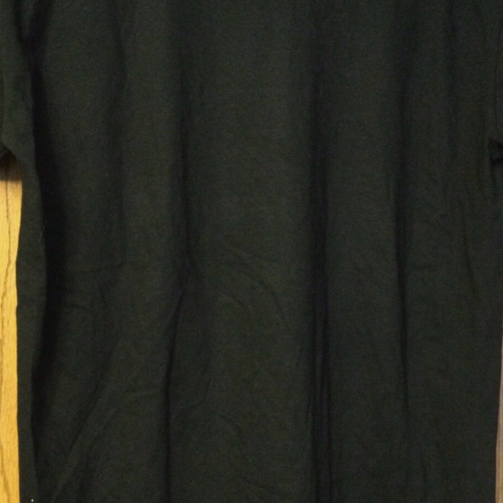 BANSKY Pulp Fiction Black Short Sleeve T-Shirt Size XL Art NWT - Picture 2 of 5